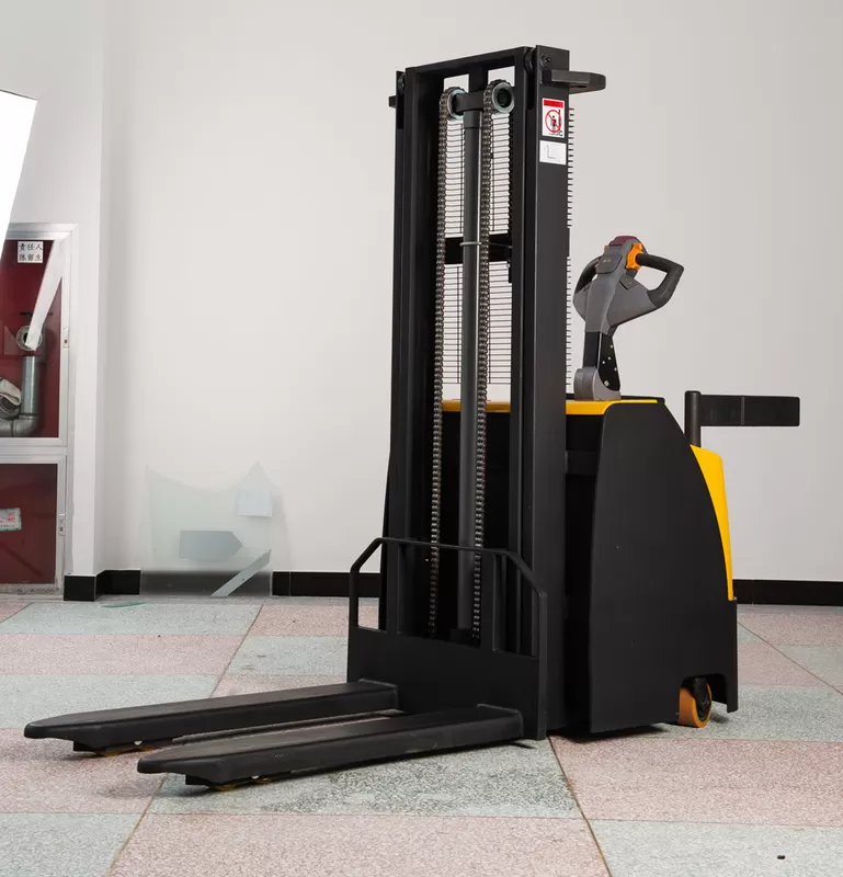 Pallet Stacker 1